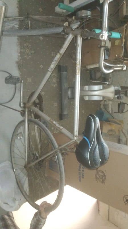 Used sport bicycle 0