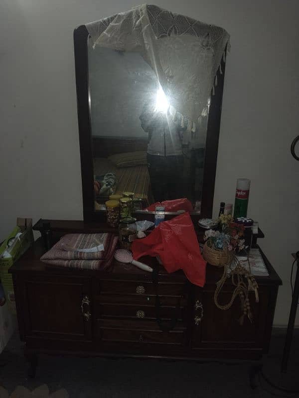 Dressing table with mirror 1