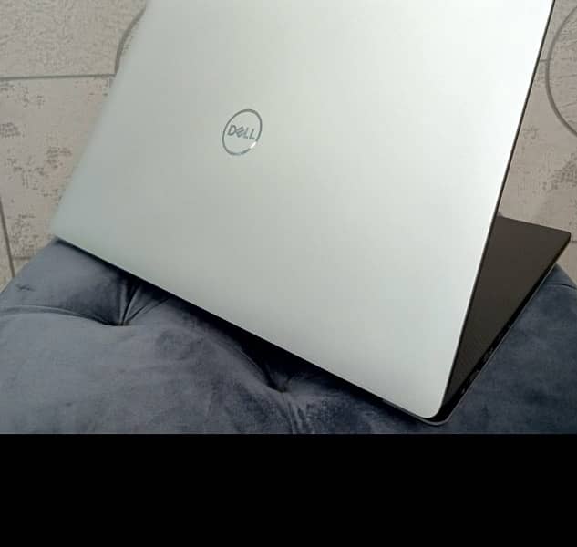 Dell Xps 15 9570 H processor i5 8th generation 5