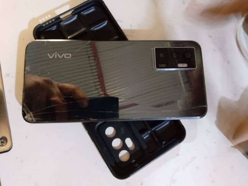 vivo v23e    8+4.256.  Gb 4