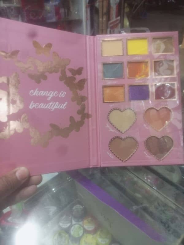 Eyeshadow palette 3