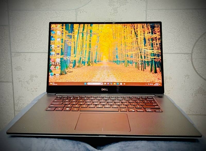 Dell Xps 15 i5 8th Genration With H processor 1