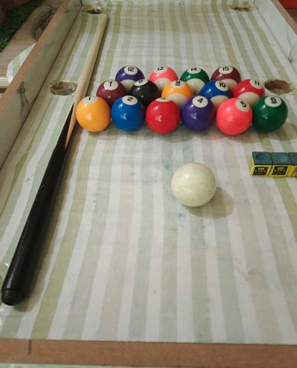 Snooker table small handmade with 15 balls and 1 stick of 48 inch 1