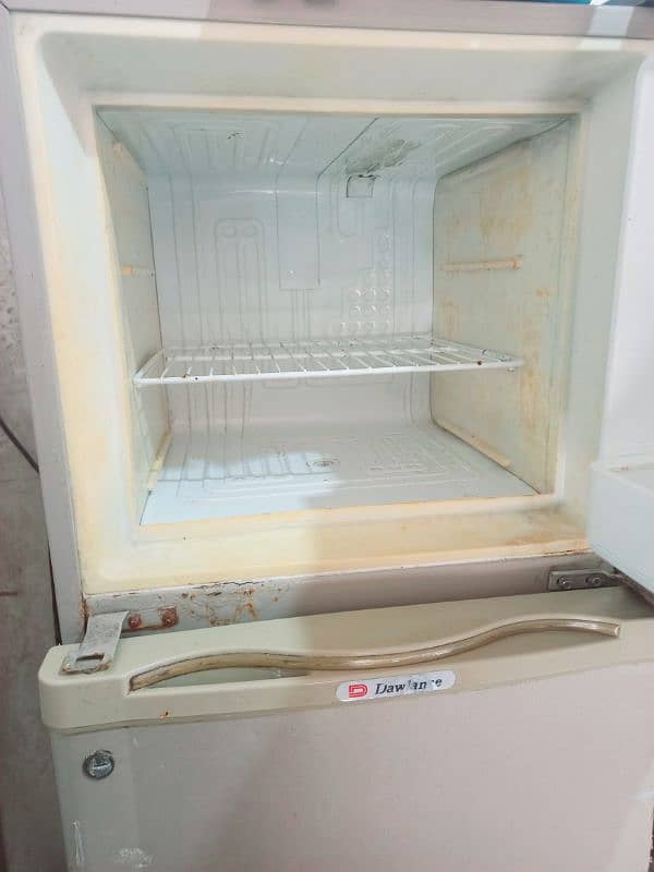 dawalance fridge midum siz for sale 2