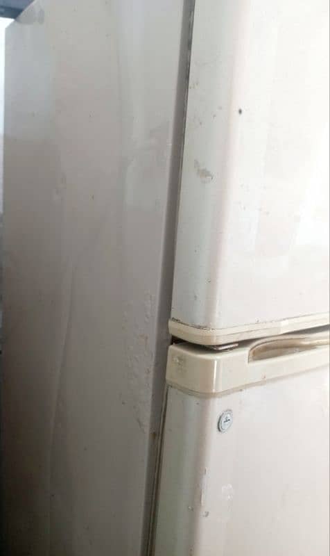 dawalance fridge midum siz for sale 4