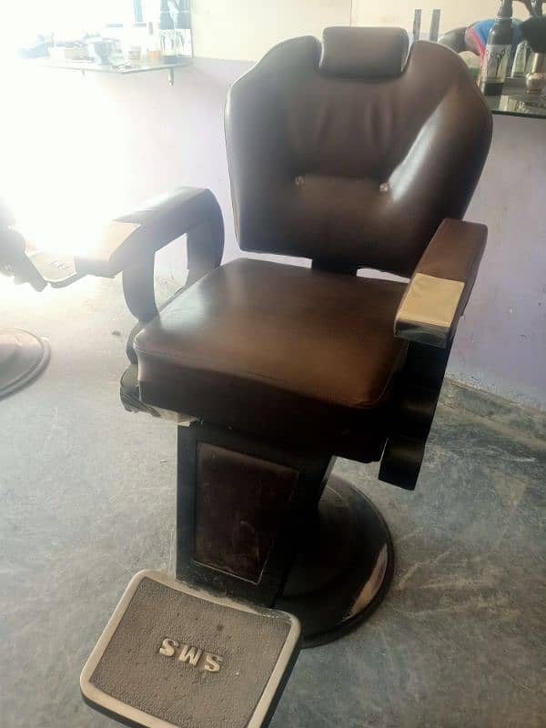 barbar chairs and all complete hair saloon assessories 5