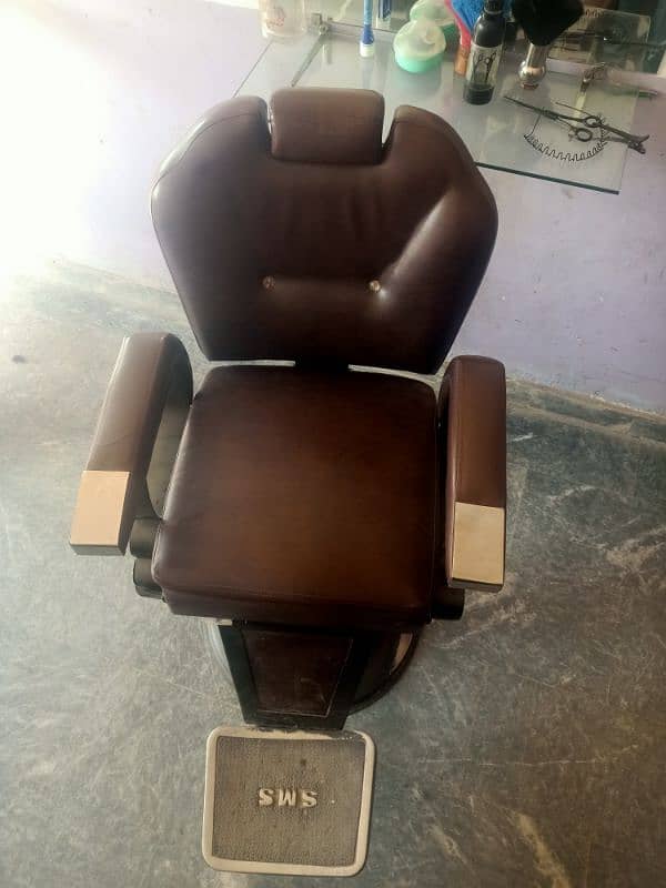 barbar chairs and all complete hair saloon assessories 7