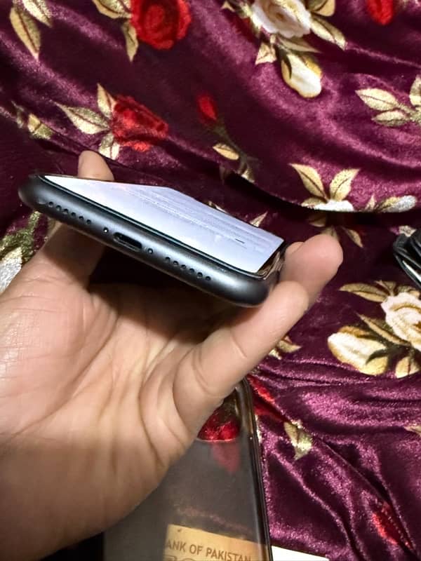 IPhone 11 jv non active 1