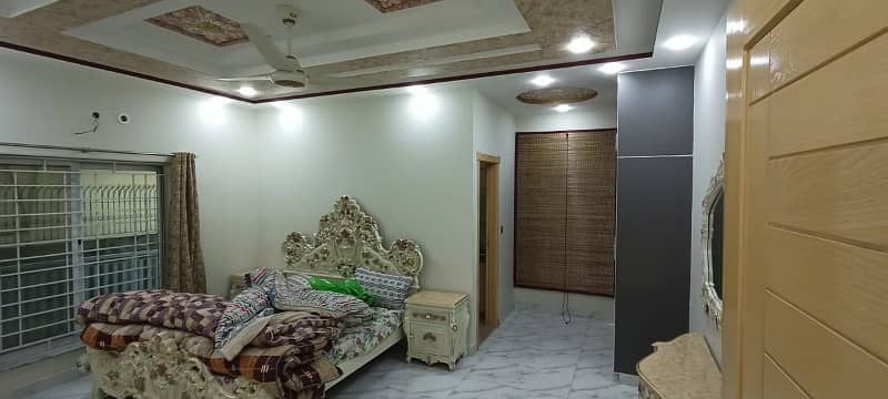 A beautiful upper portion is available for rent 6