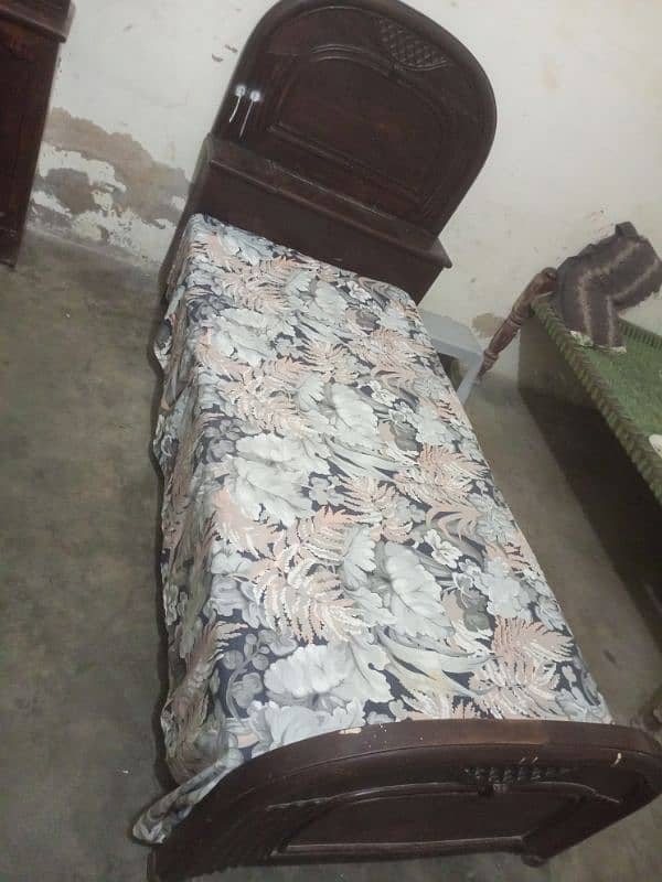 Single Bed 0