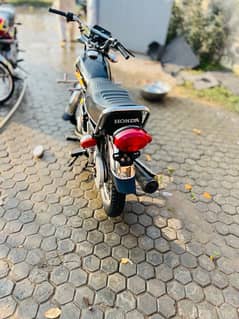 Honda CG 125 Black Colour