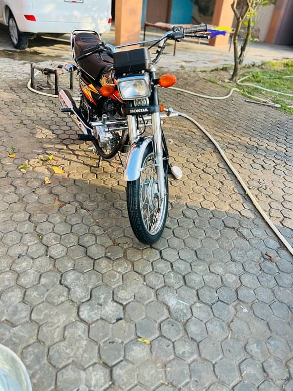 Honda CG 125 Black Colour 4