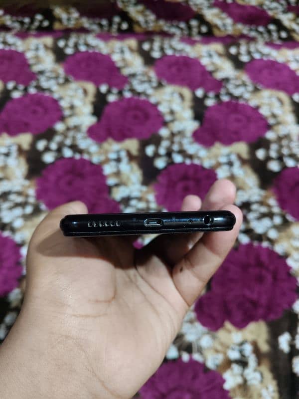 vivo y15 red or black color Mai hai 0