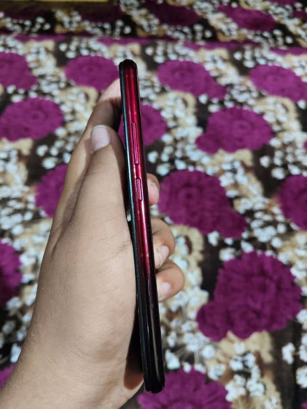 vivo y15 red or black color Mai hai 1