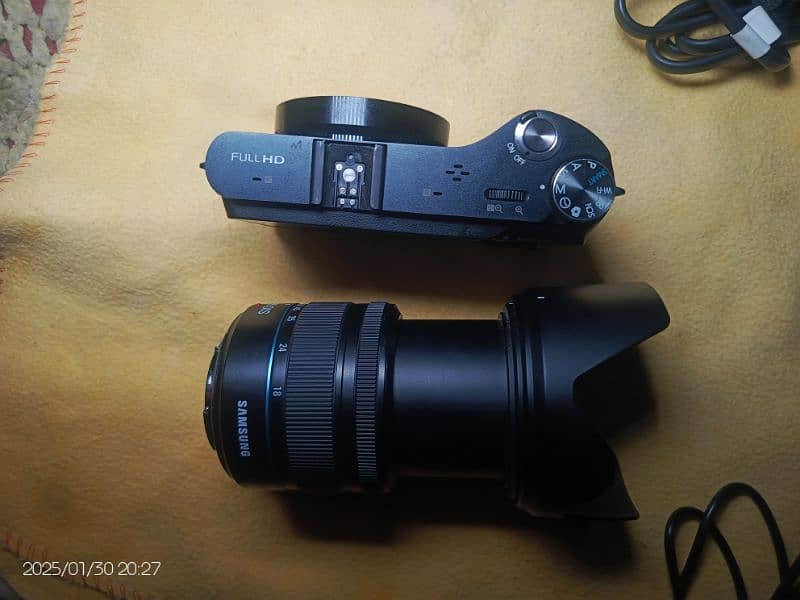 samsung NX210 3