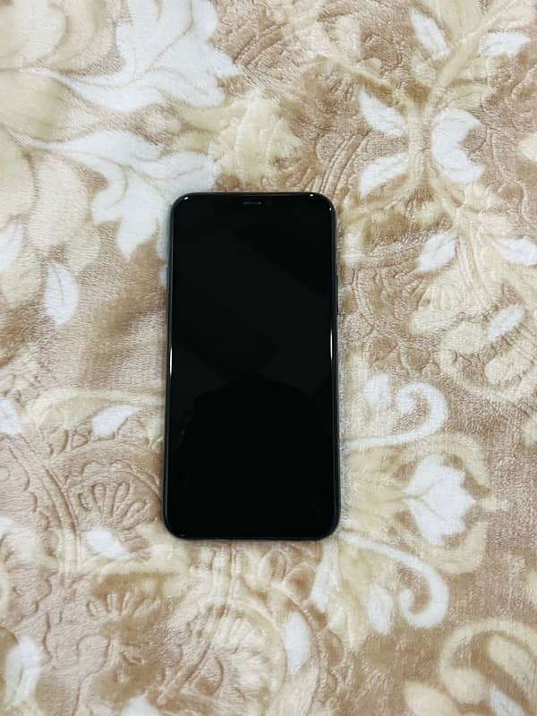 iphone 11 pro PTA 256gb, 85%health, 10/10condition 2