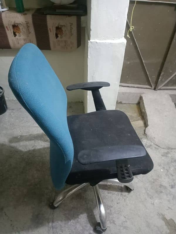 Office Chair Available for Home use orr office 1