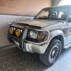 Mitsubishi Pajero 1993