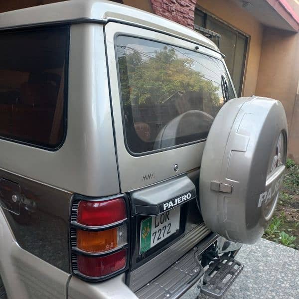 Mitsubishi Pajero 1993 4