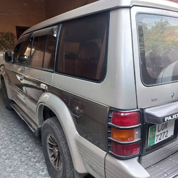 Mitsubishi Pajero 1993 5