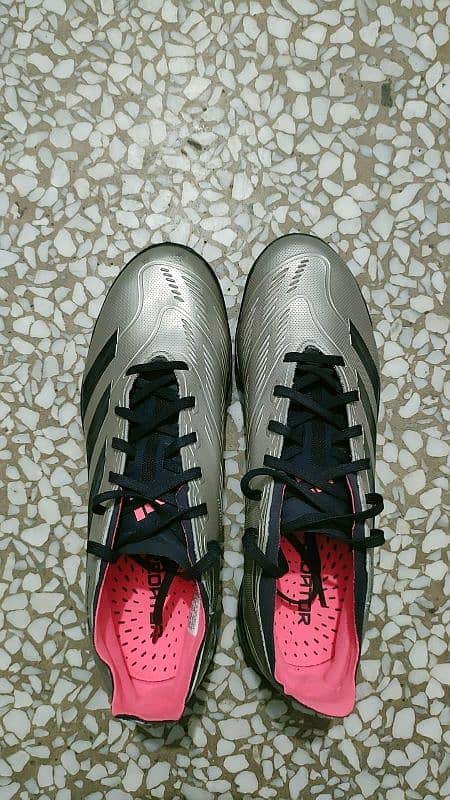 Adidas Predator Football Shoes 0