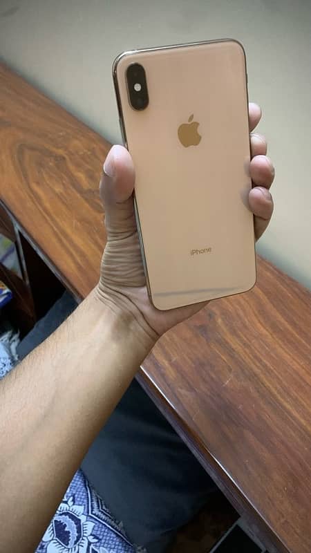 XS Max Gold 64GB PTA Approved 4