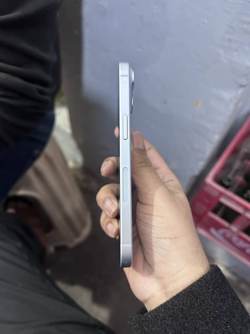 Apple iPhone 15 jv 128 GB 3