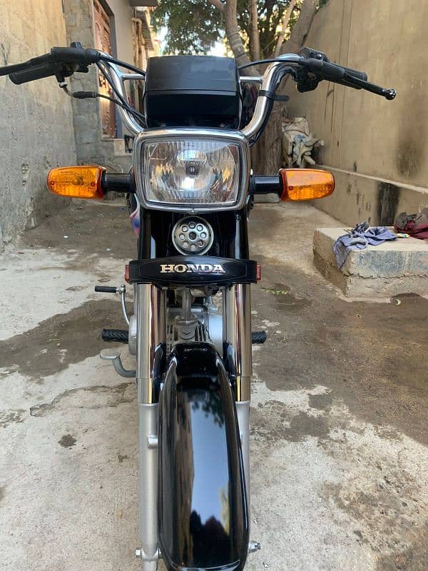 Honda CD 70 black queen 6