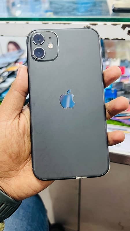 iphone 11 256gb 10/10 condtion water pack factary unlock sim waorking 1