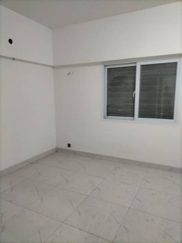 FLAT FOR RENT IN ROYAL 8 ICON 0