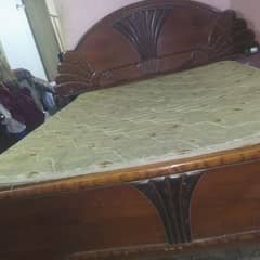 woden bed only bed is left matrss sold out