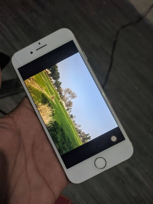 Iphone 8 non PTA 64gb 2