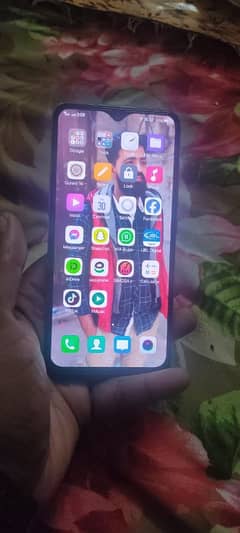 vivo s1 orignal phone ha box and acessories availabel ha