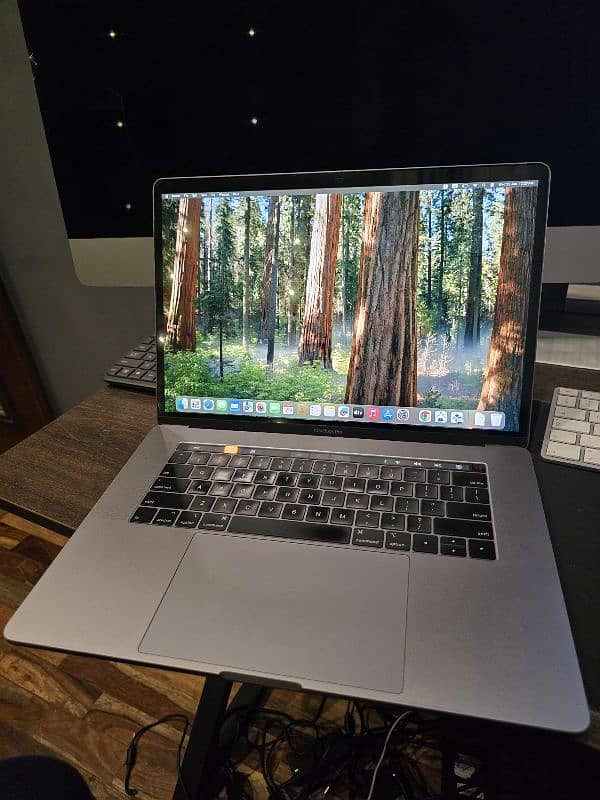 macbook pro 2019 15inch 0