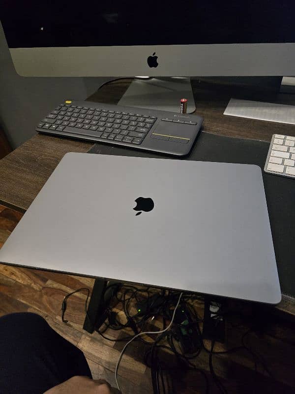 macbook pro 2019 15inch 1