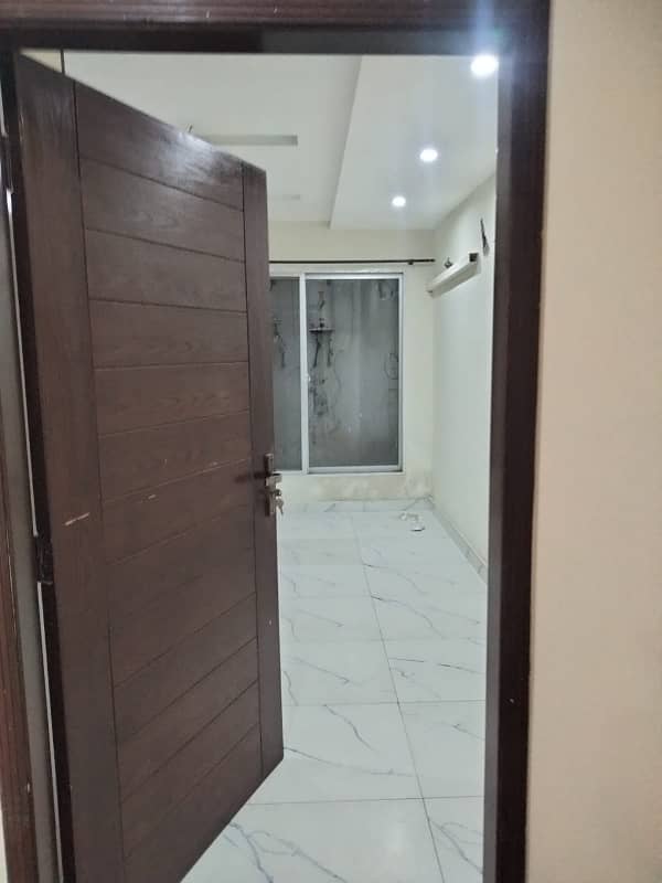 2 Bedroom Apartment Available For Rent in Low Budget 5