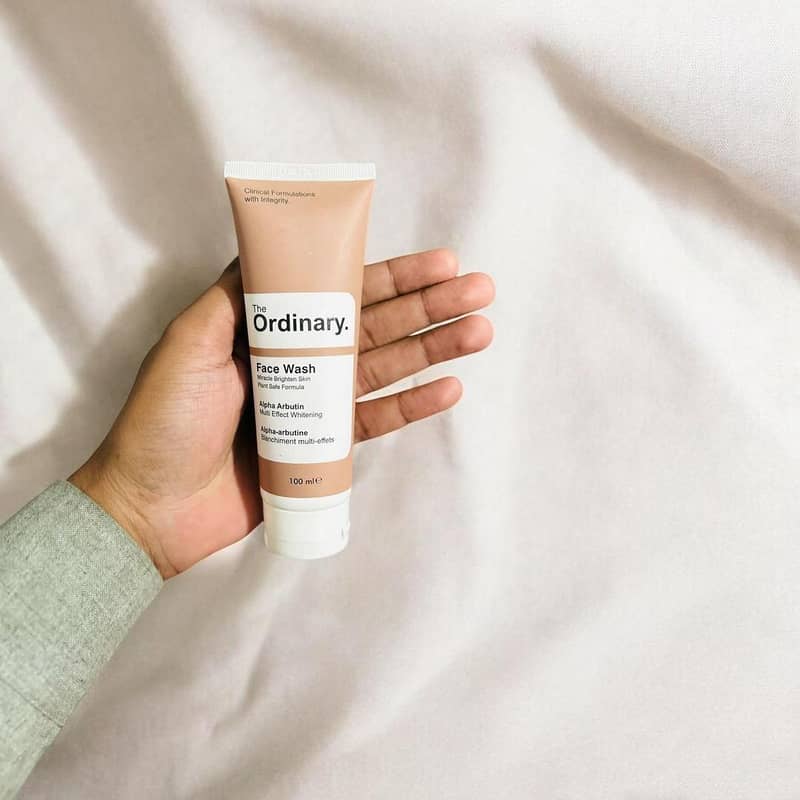 The ordinary whitening and brighting facewash 1