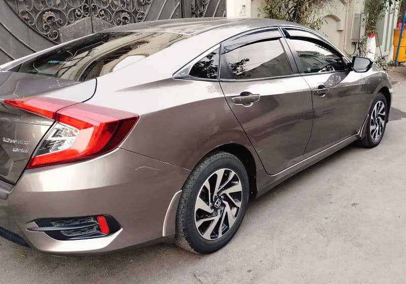 Honda Civic X VTi Oriel Prosmatec  2018 UG 2