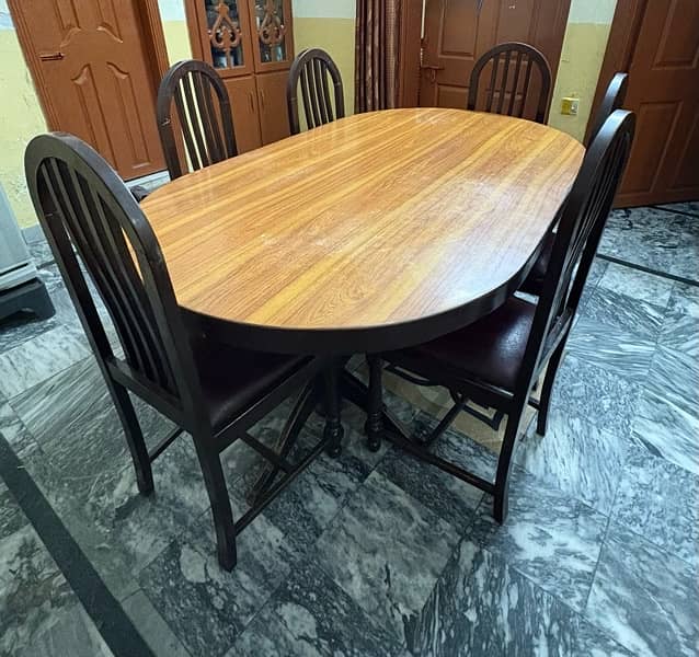 Dining table 6 seater 0