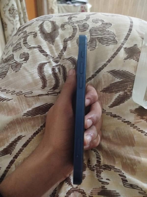 iphone 12 /128 non pta line hai 2