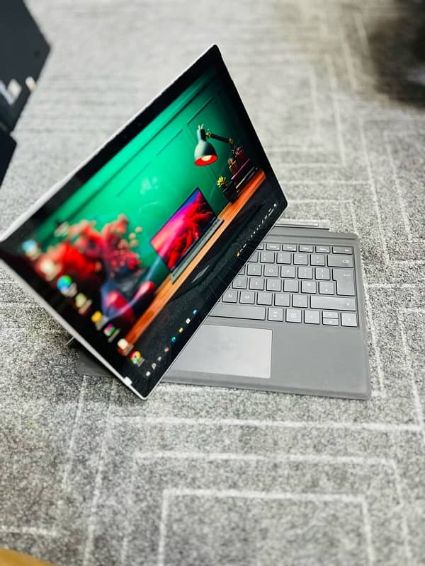 Microsoft Surface Pro 6 - Core i5 8th Gen-8gb Ram 256gb ssf 7