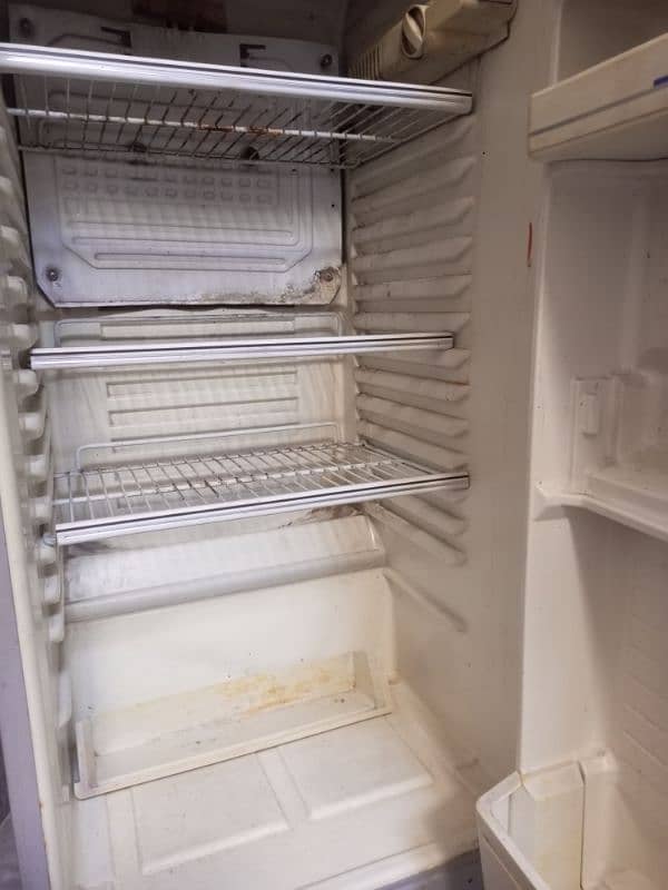 Dawlance Fridge for sale Ready to use 2