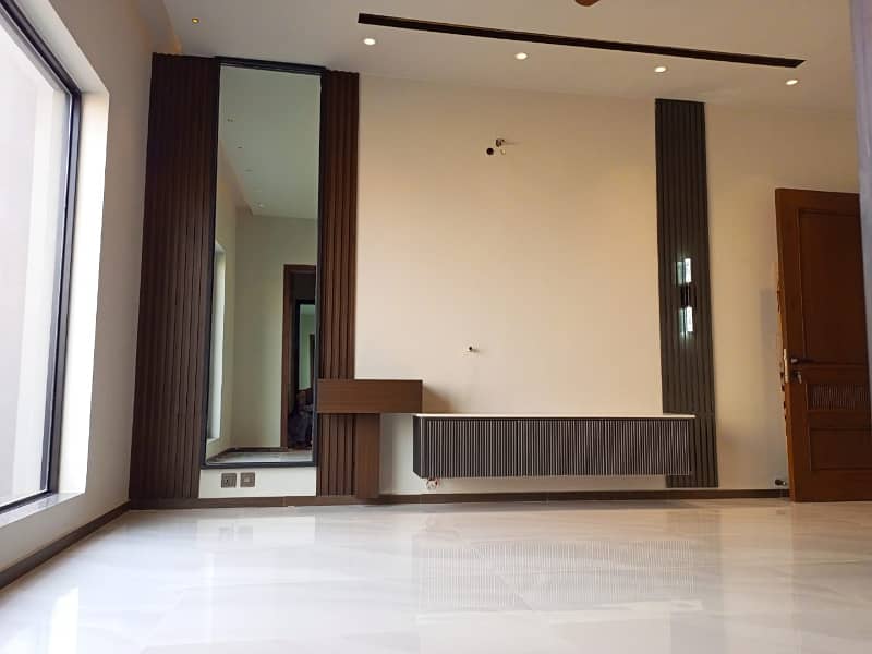 18.5 Marla very beautiful designer corner house , one unit 4 bedrooms with attached baths one drawing room 34