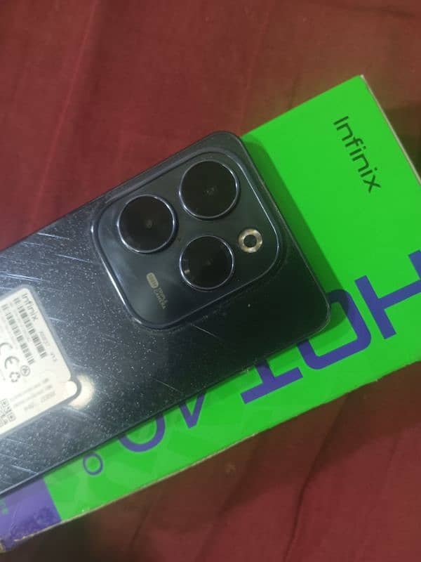 Infinix hot 40 pro  8 256 9