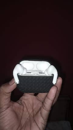 I am selling my ear buds pro 2