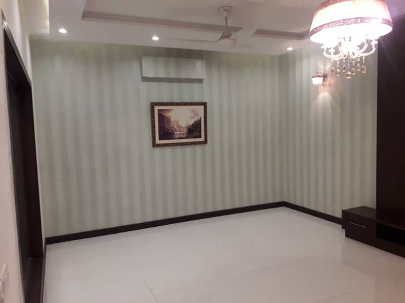 1 KANAL SLIGHTLY USED UPPER PORTION IS AVAILABLE FOR RENT ON TOP LOCATION OF VALENCIA TOWN LAHORE 14