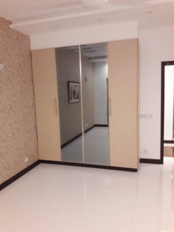 1 KANAL SLIGHTLY USED UPPER PORTION IS AVAILABLE FOR RENT ON TOP LOCATION OF VALENCIA TOWN LAHORE 16