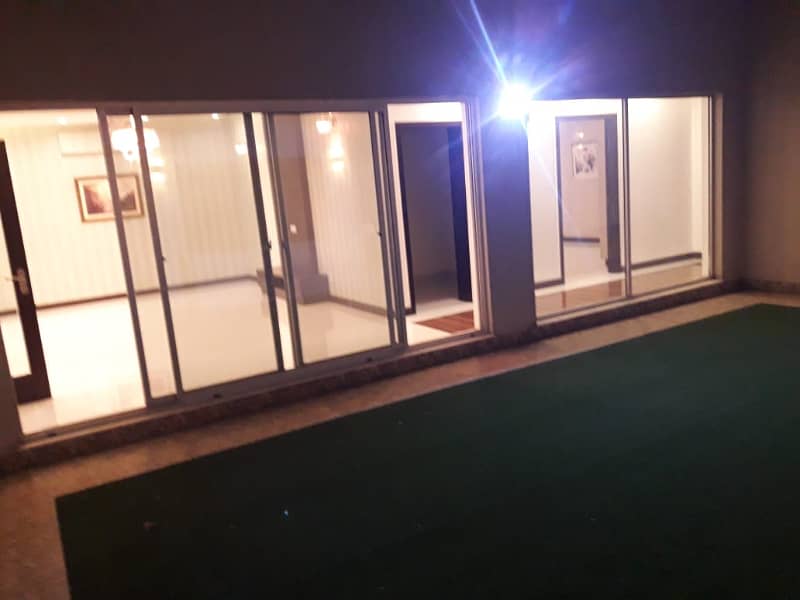 1 KANAL SLIGHTLY USED UPPER PORTION IS AVAILABLE FOR RENT ON TOP LOCATION OF VALENCIA TOWN LAHORE 30