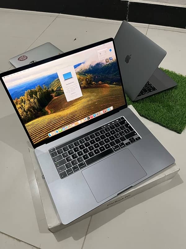 Apple MacBook Pro 2019 16”inch 32/1TB SSD Core i9 8Cores 4