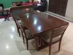 habit used dining table